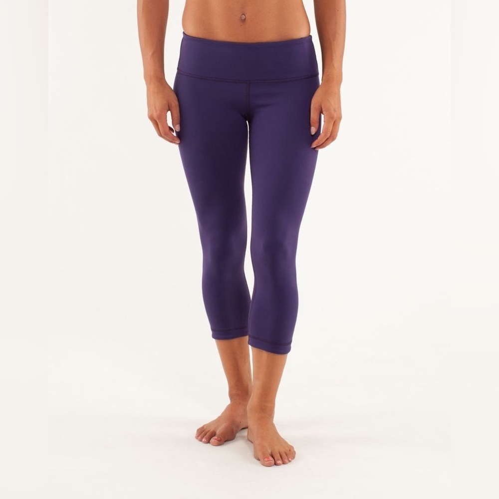 Lululemon Wunder Under Crop Leggings Purple women’s size 4